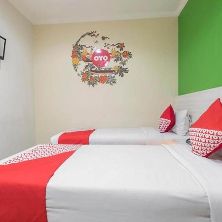 Collection O 91714 Hotel Alden Макасар Екстер'єр фото